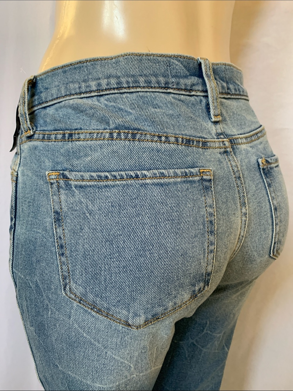 Hollister Women’s Jeans Low-Rise Light Wash Crop Boyfriend Size 5R Distressed